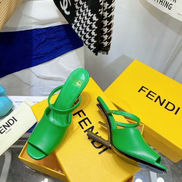 Fendi Women Shoes size 35-42