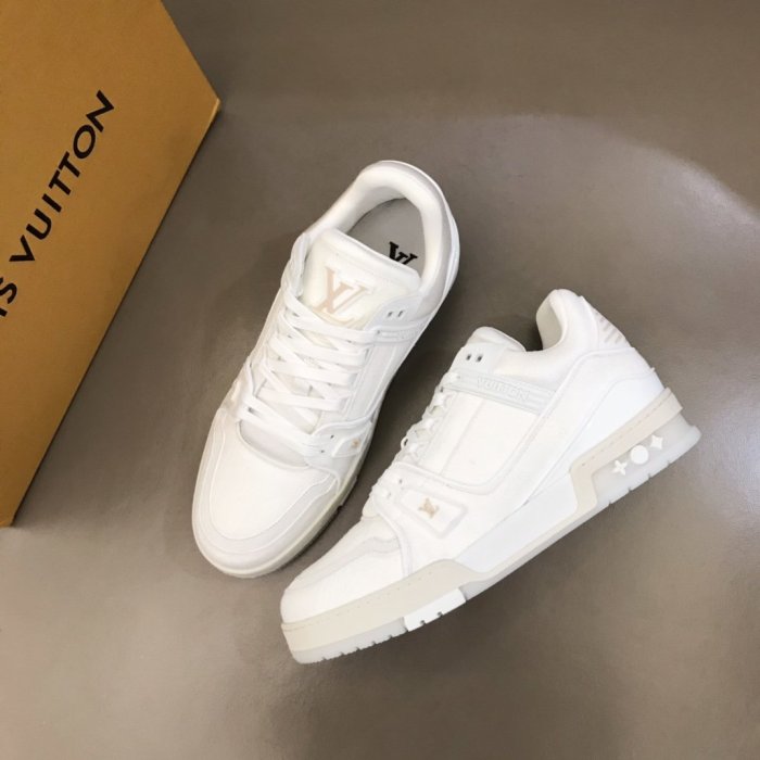 LOUIS VUITTON men sneaker eur size 38-45