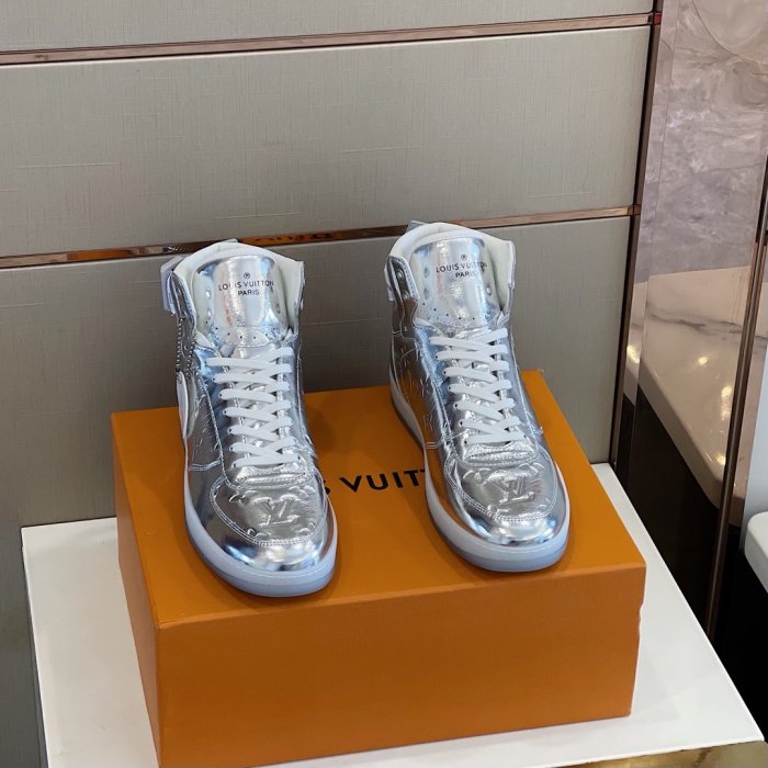 LOUIS VUITTON men sneaker eur size 38-45