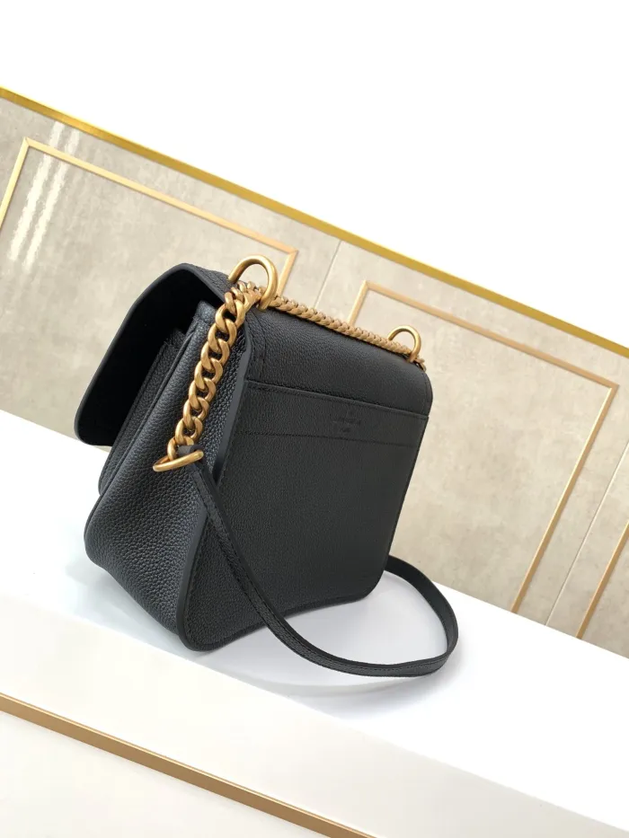 LOUIS VUITTON bags