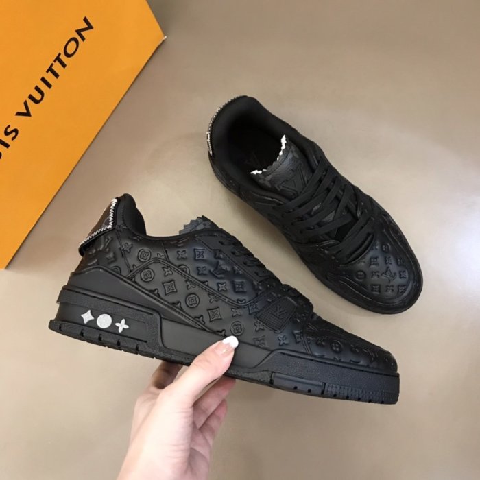 LOUIS VUITTON men sneaker eur size 38-45