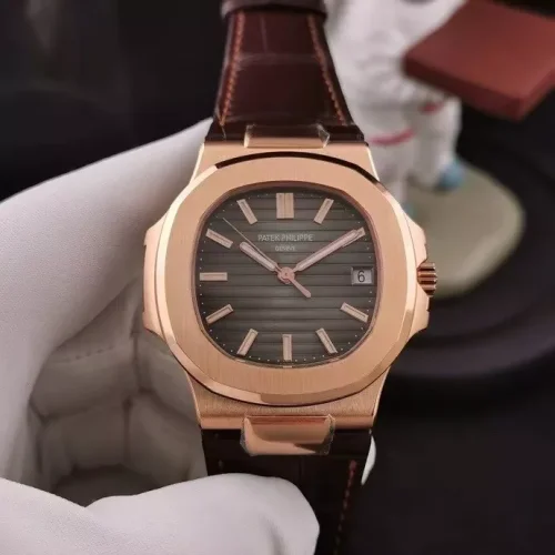 PATEK PHILIPPE Seamaster Nautilus