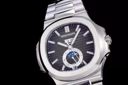 PATEK PHILIPPE Seamaster Nautilus 40 MM