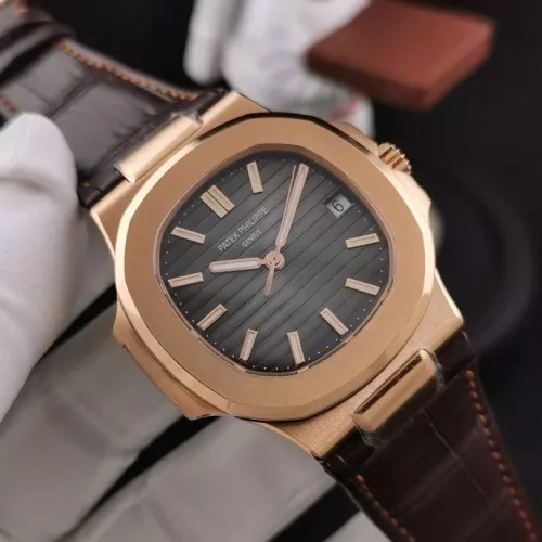 PATEK PHILIPPE Seamaster Nautilus