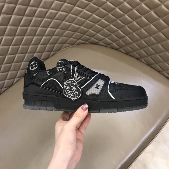 LOUIS VUITTON men sneaker eur size 38-45