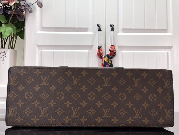 LOUIS VUITTON bags