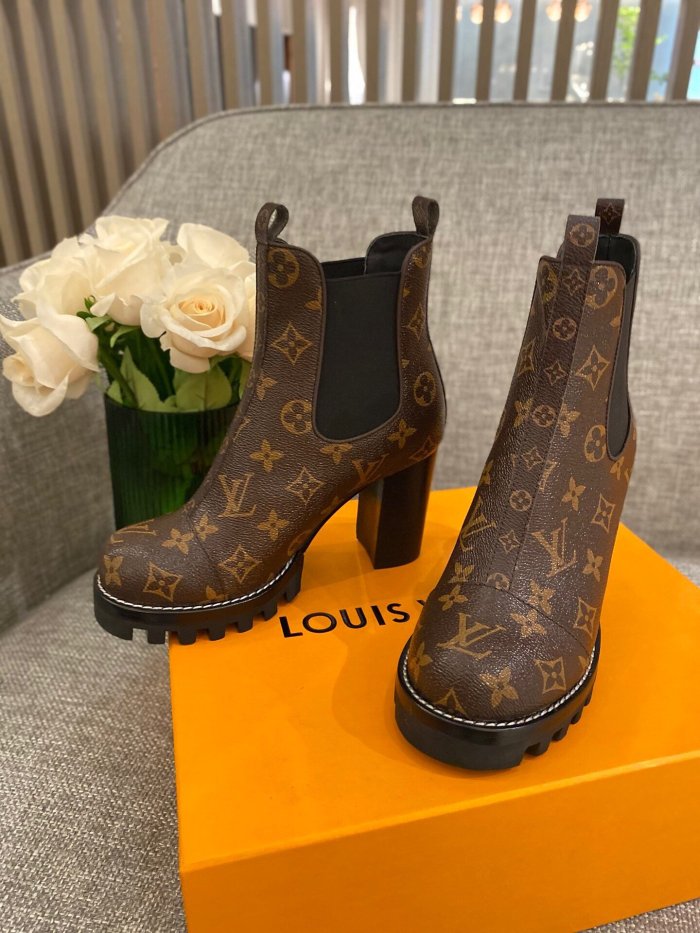 LOUIS VUITTON Women Shoes size 35-40