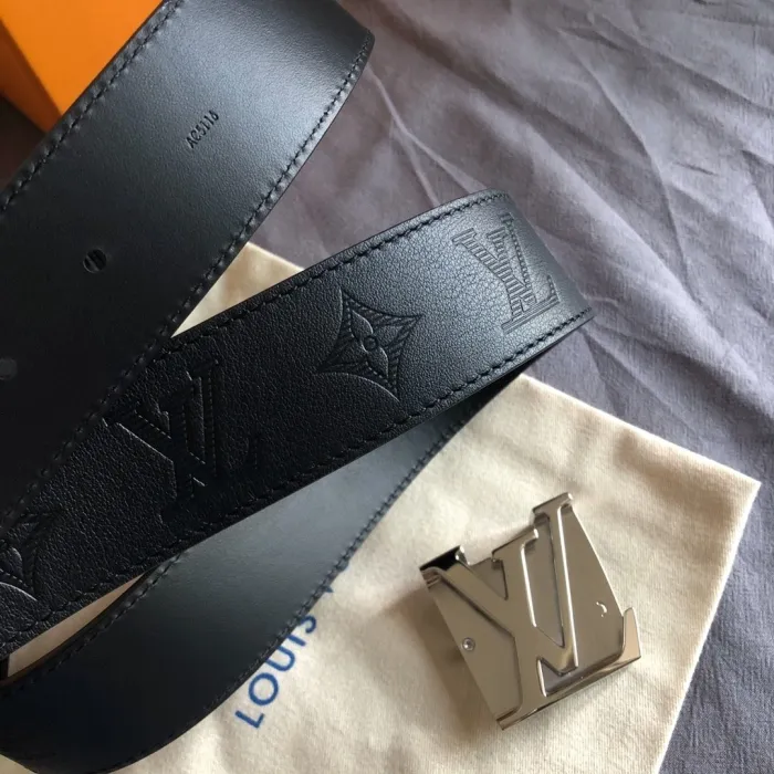 LOUIS VUITTON Belt