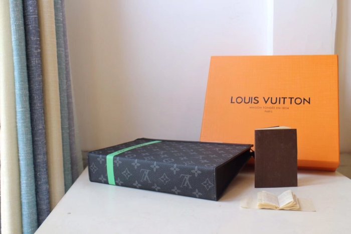 LOUIS VUITTON bags