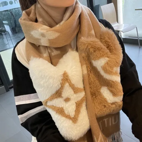LOUIS VUITTON Scarves