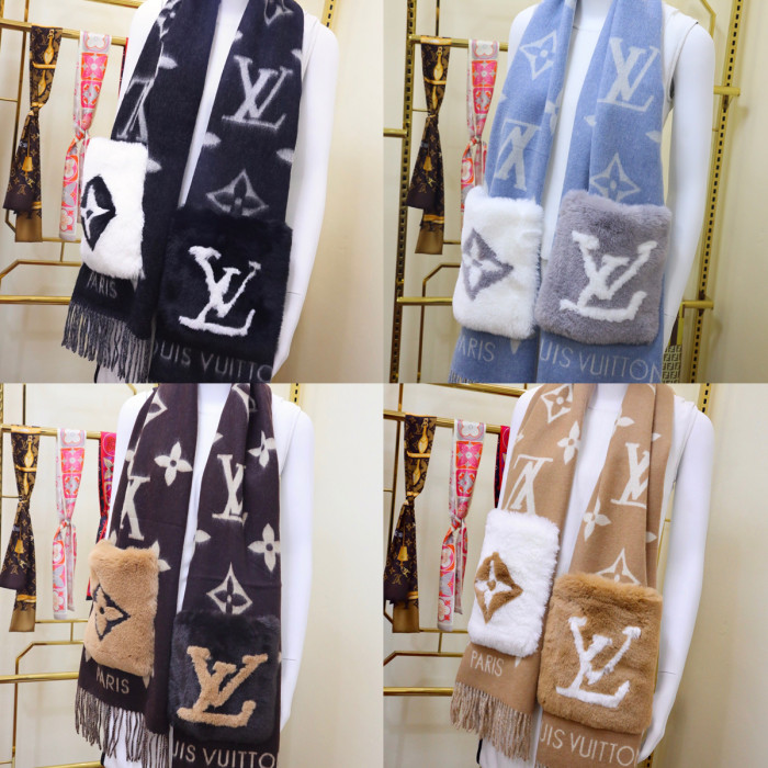 LOUIS VUITTON Scarves