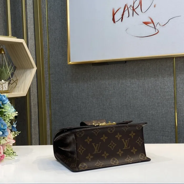 LOUIS VUITTON bags