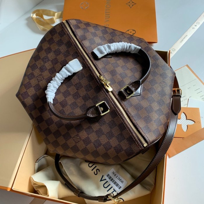 LOUIS VUITTON bags