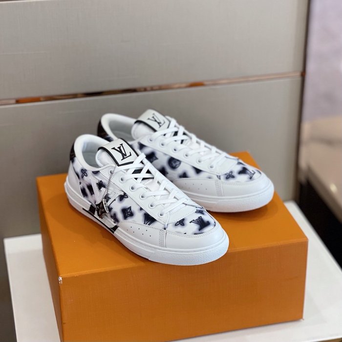 LOUIS VUITTON men sneaker eur size 38-45