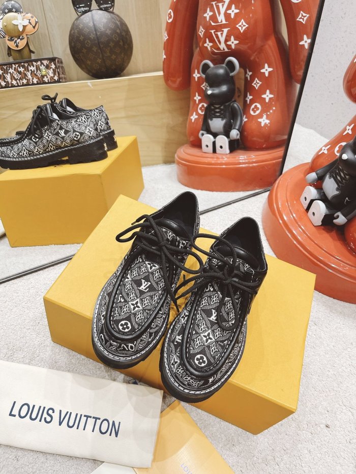 LOUIS VUITTON Women Shoes size 35-40