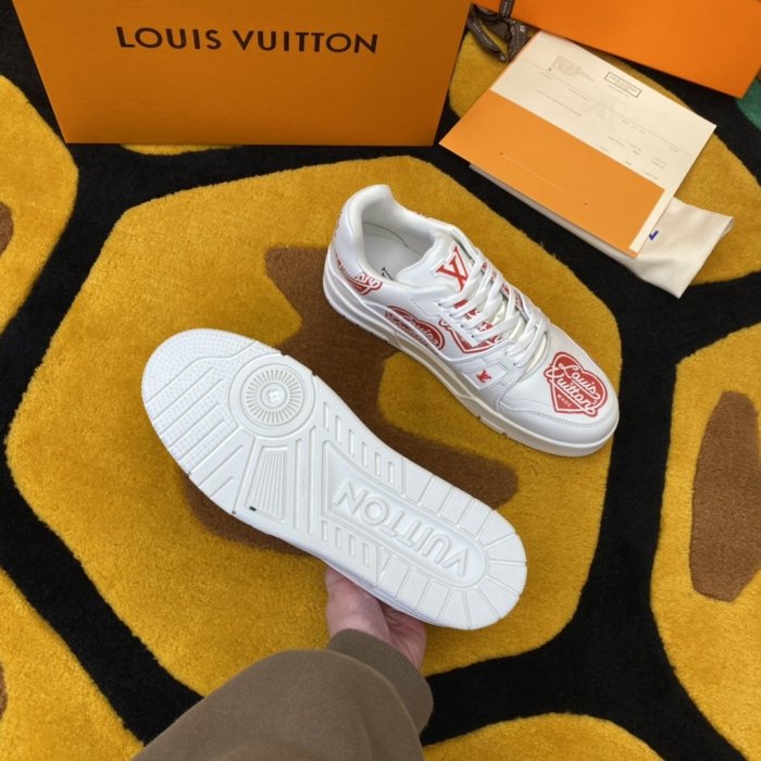 LOUIS VUITTON men sneaker eur size 35-45