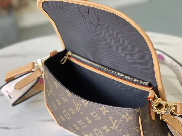 LOUIS VUITTON bags