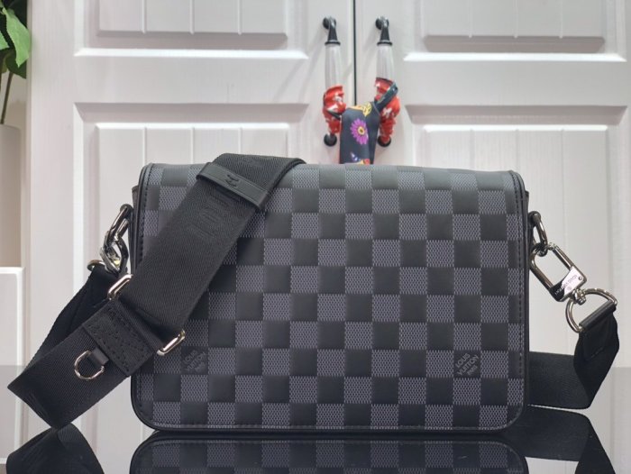 LOUIS VUITTON bags