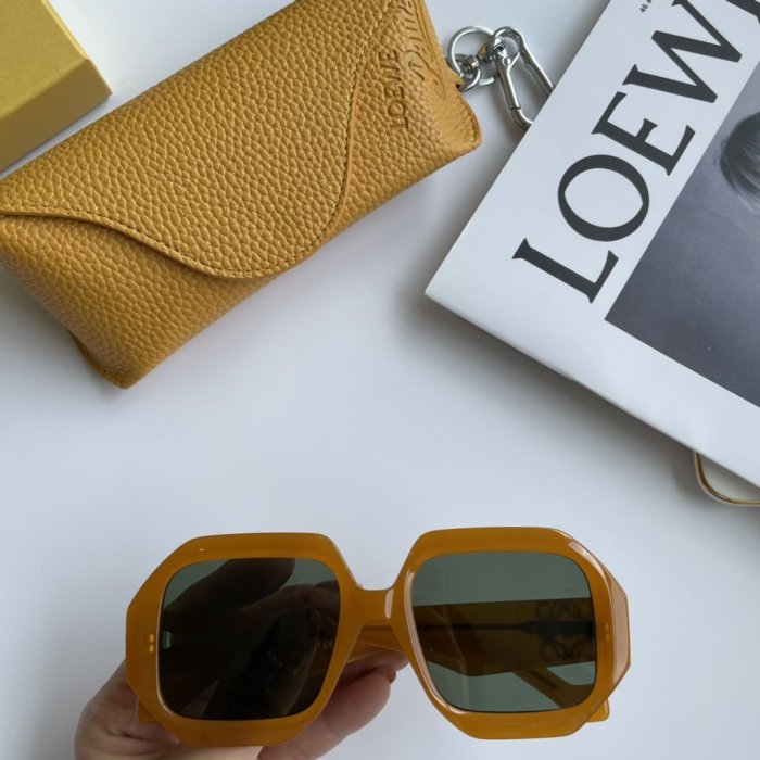 LOEWE sunglasses Item NO：180592