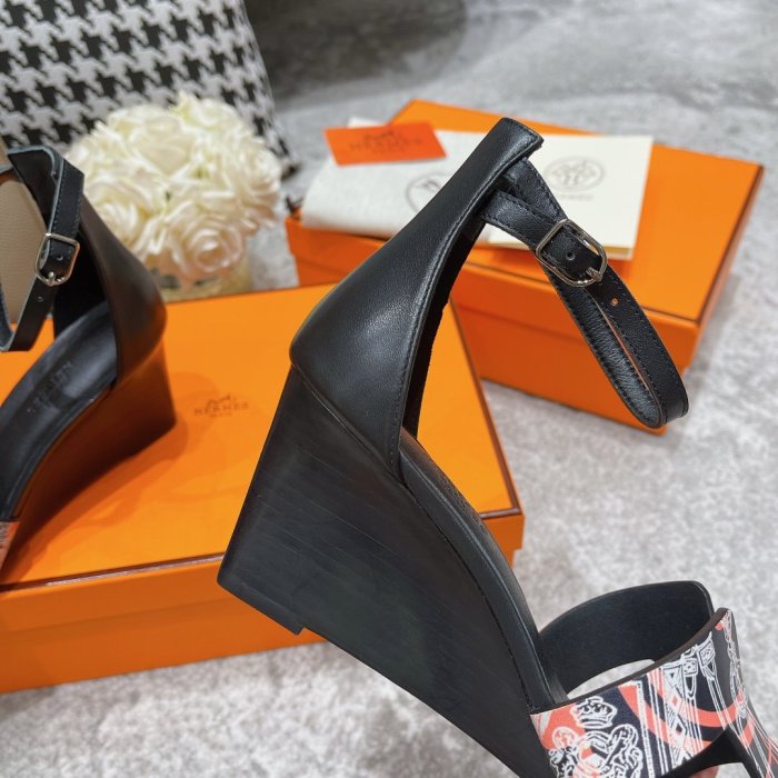 Hermes Women Shoes size 35-39 Item NO：181237