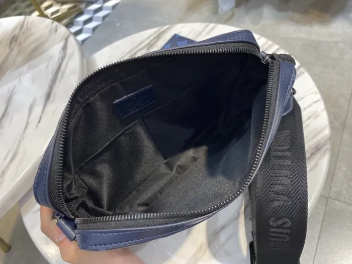 LOUIS VUITTON Bags Item NO：182452
