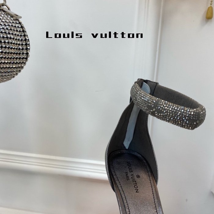 LOUIS VUITTON women slippers size eur 35-39