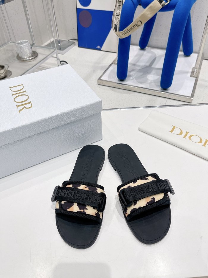 Dior Women_Slippers/Sandals eur 35-40