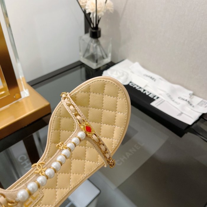 Chanel Women_Slippers/Sandals eur 35-39