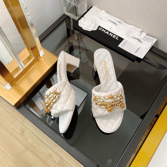 Chanel Women_Slippers/Sandals eur 35-39