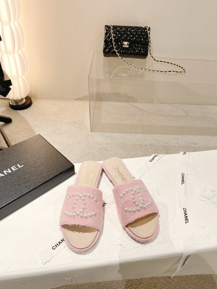 Chanel Women_Slippers/Sandals size eur 35-40