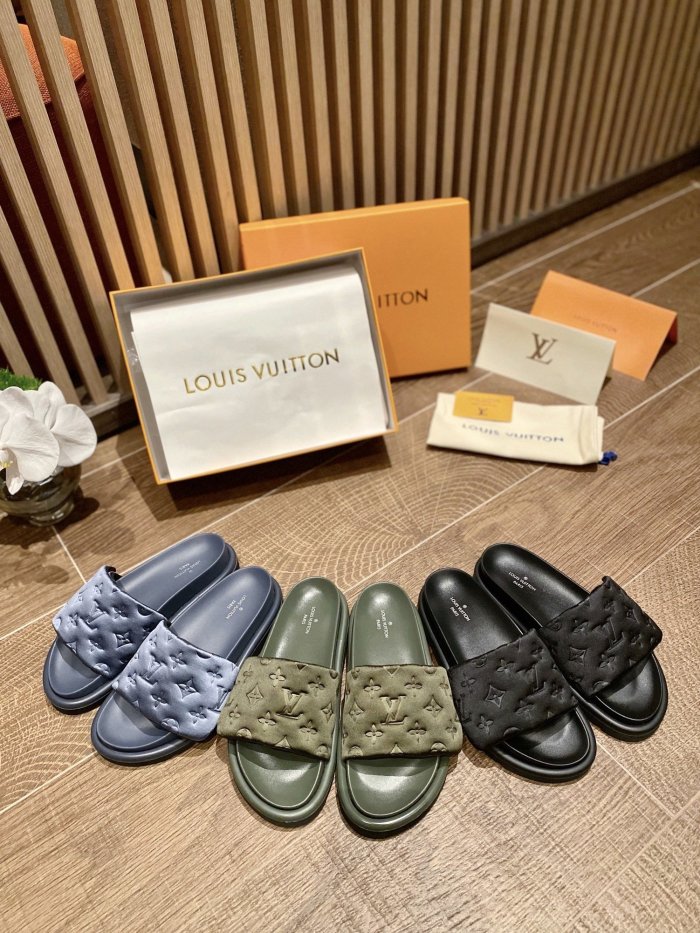 LOUIS VUITTON Unisex_Slippers/Sandals eur 35-45