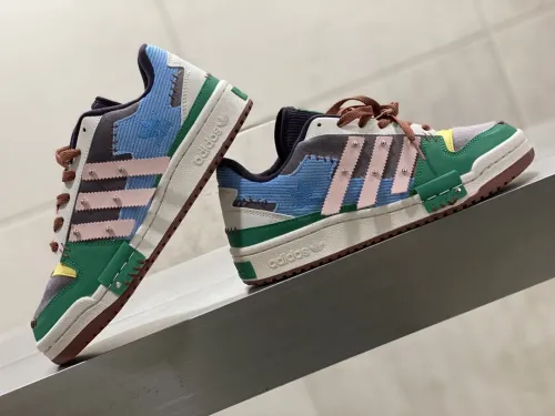 adidas Unisex_Csaual size eur 35-44