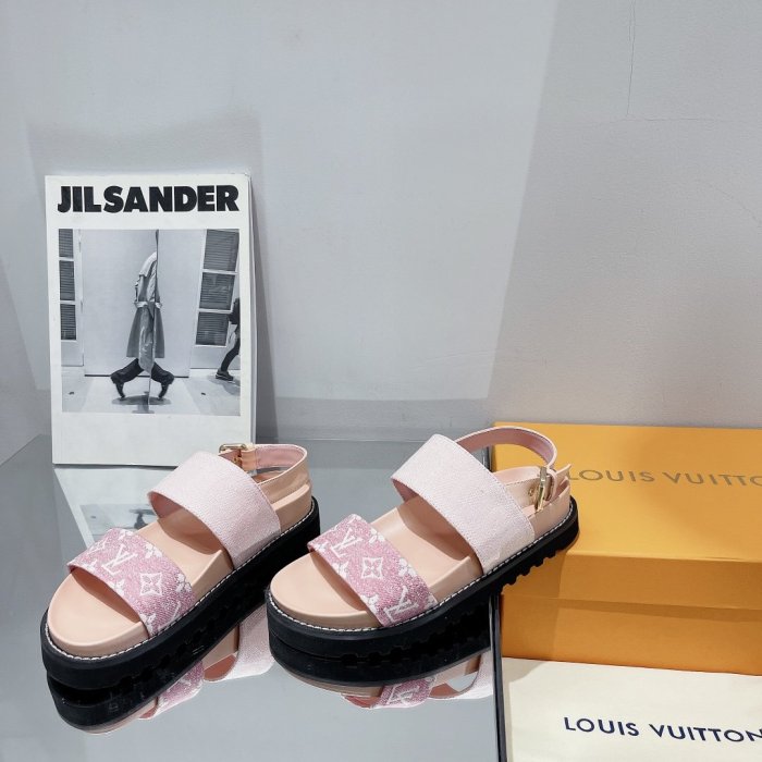 LOUIS VUITTON Women_Slippers/Sandals size eur 35-41