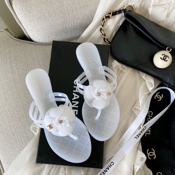 Chanel Women_Slippers/Sandals size eur 35-40