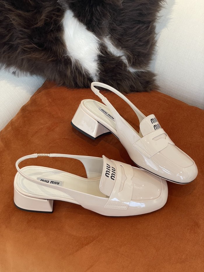 Miu Miu Women_Slippers/Sandals eur 35-40