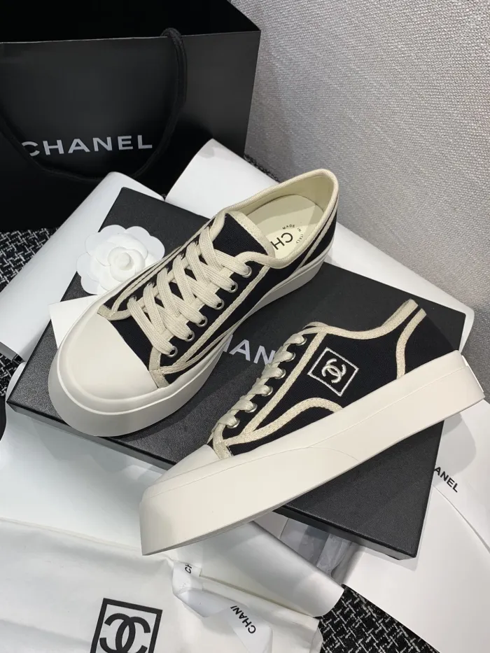 Chanel women _Csaual size eur 35-41