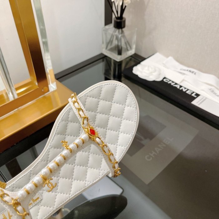 Chanel Women_Slippers/Sandals eur 35-39