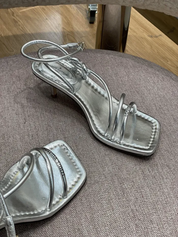 LOUIS VUITTON Pumps/Heels size eur 35-40