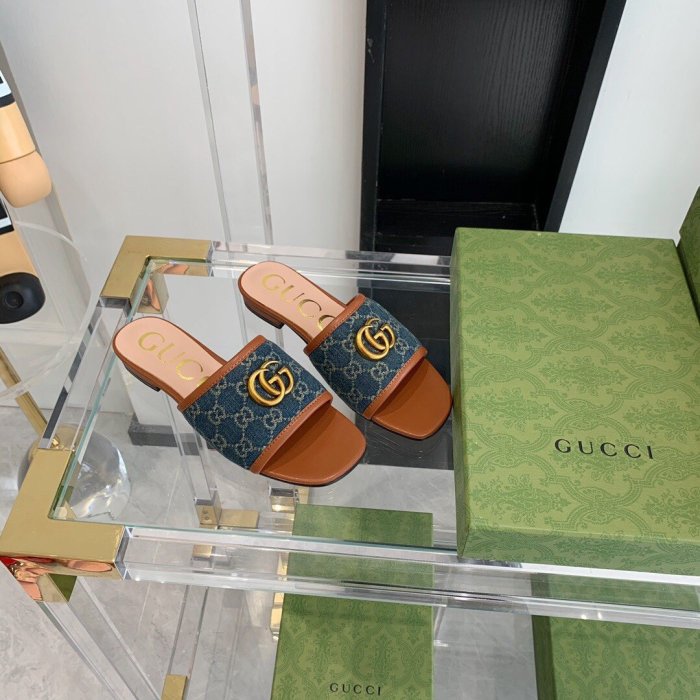 Gucci Women_Slippers/Sandals eur 35-40