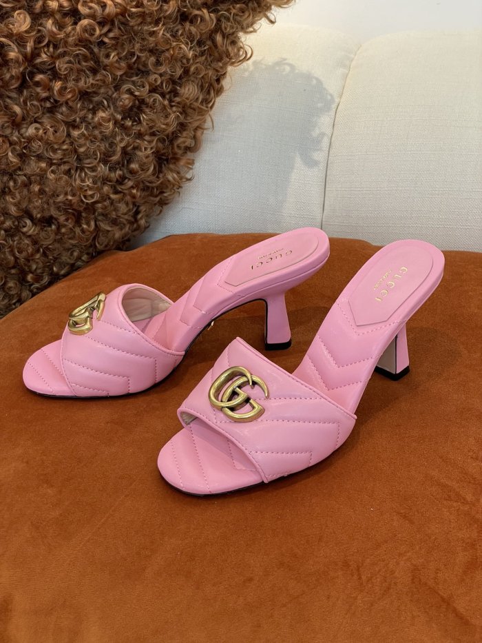 Gucci Women_Slippers/Sandals eur 35-40