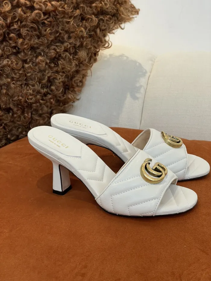 Gucci Women_Slippers/Sandals eur 35-40