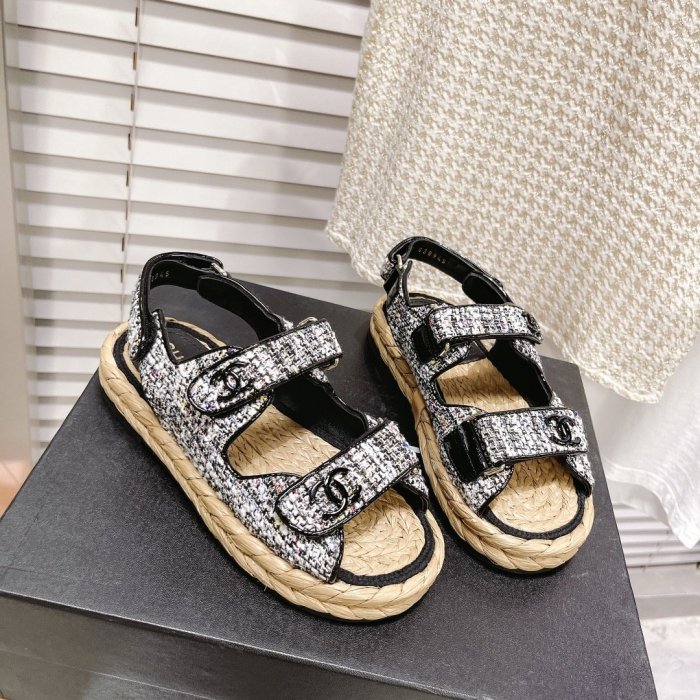 Chanel Women_Slippers/Sandals eur 35-40