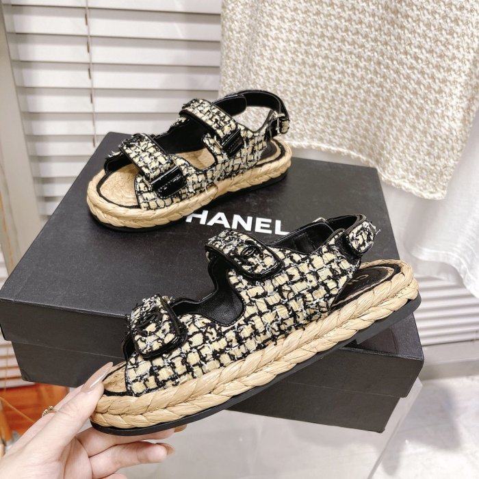 Chanel Women_Slippers/Sandals eur 35-40