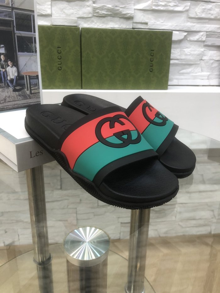 Gucci Unisex_Slippers/Sandals eur 35-46