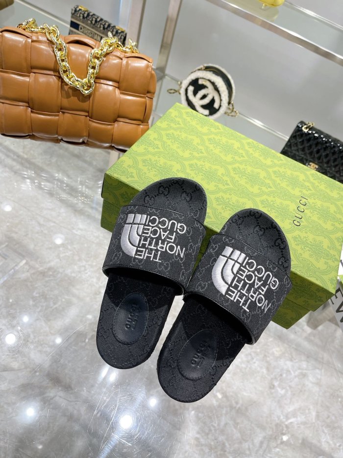 Gucci Unisex_Slippers/Sandals eur 36-46