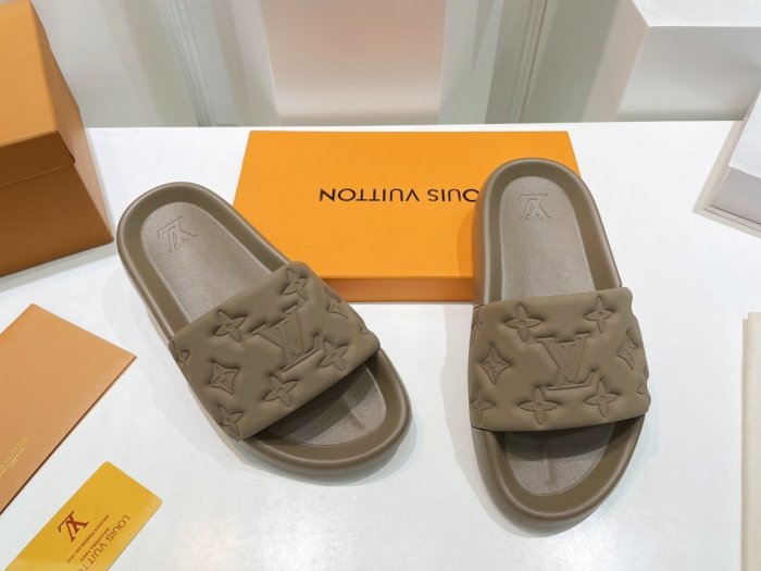 LOUIS VUITTON Unisex_Slippers/Sandals eur 35-44