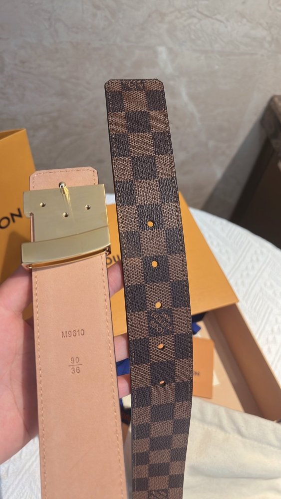 LOUIS VUITTON Belt