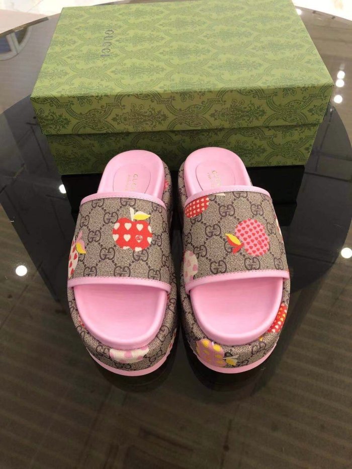 Gucci Women_Slippers/Sandals eur 35-41