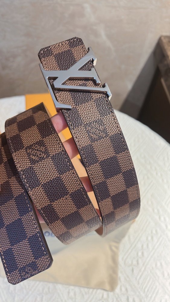 LOUIS VUITTON Belt