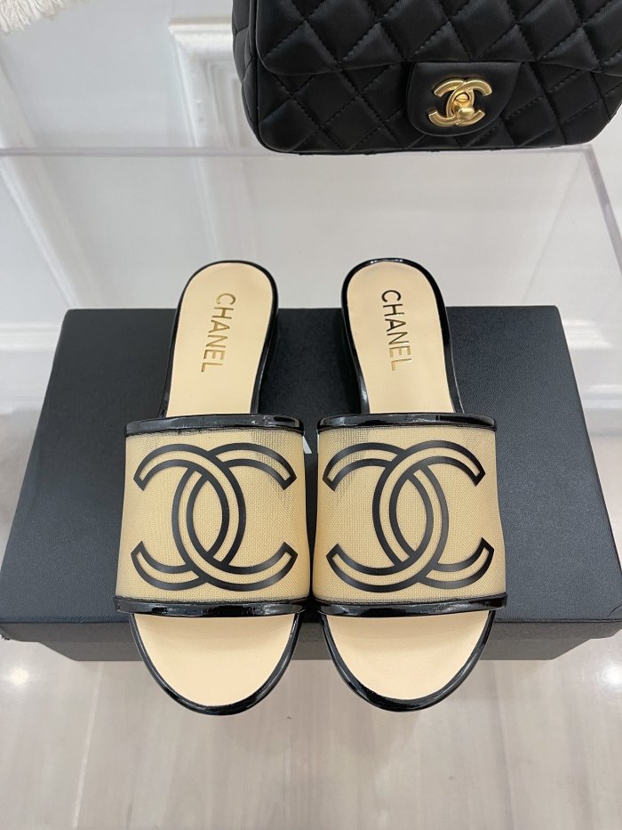 Chanel Women_Slippers/Sandals eur 35-40